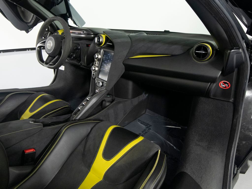 Used 2018 McLaren 720S Performance photo 28