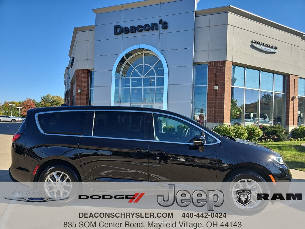 Certified 2026 Chrysler Pacifica Select