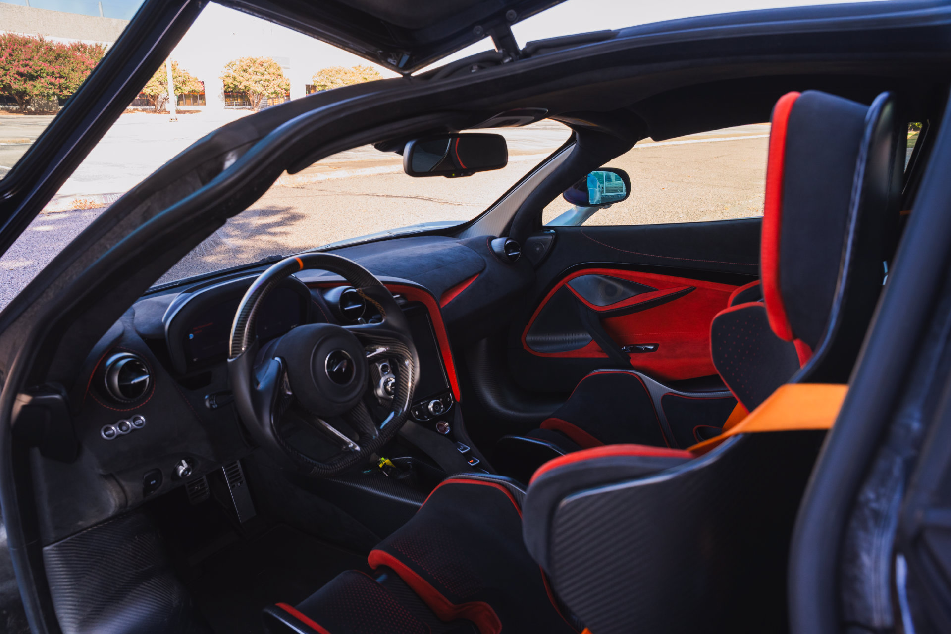 Used 2021 McLaren 765LT photo 56