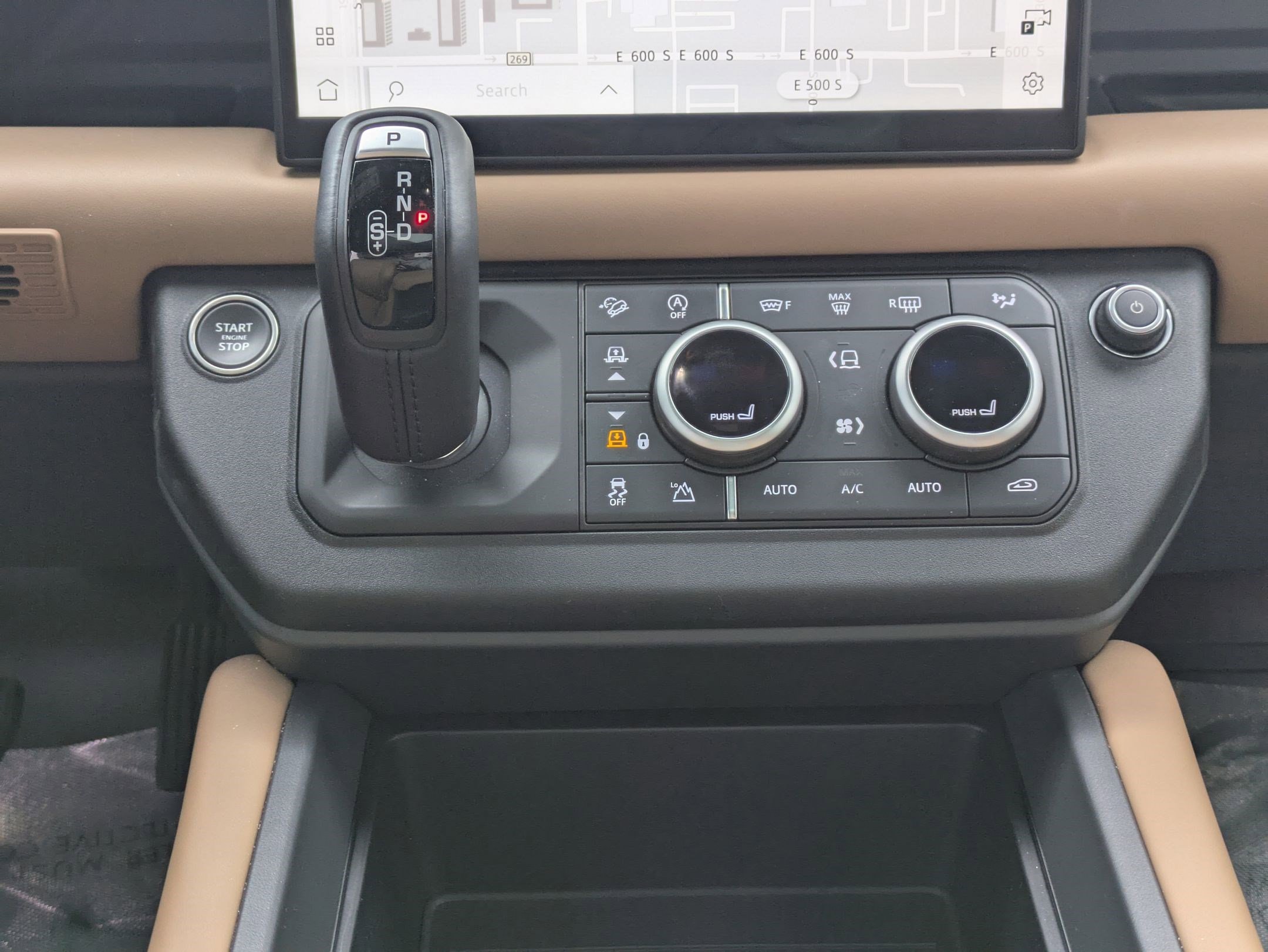 2025 Land Rover Defender 110 X-Dynamic SE