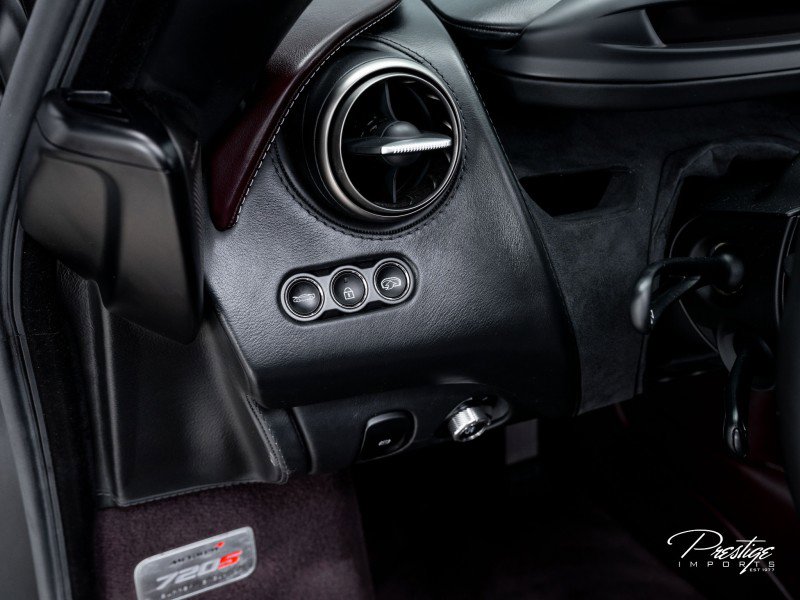 Used 2018 McLaren 720S Luxury photo 32