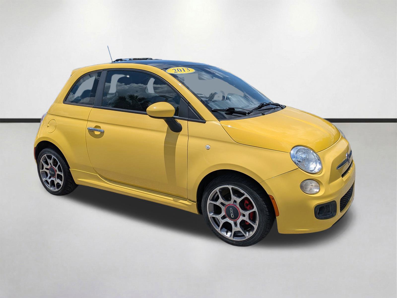 Used 2013 FIAT 500 Sport w/ Beats Audio Pkg