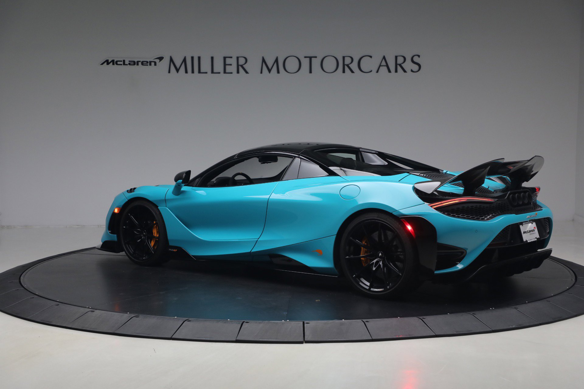 Used 2022 McLaren 765LT photo 24