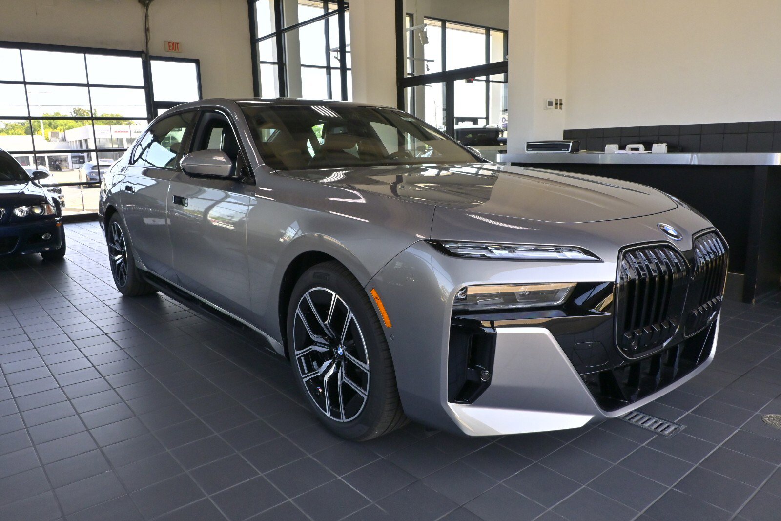 New 2026 BMW 750e xDrive w/ Executive Package