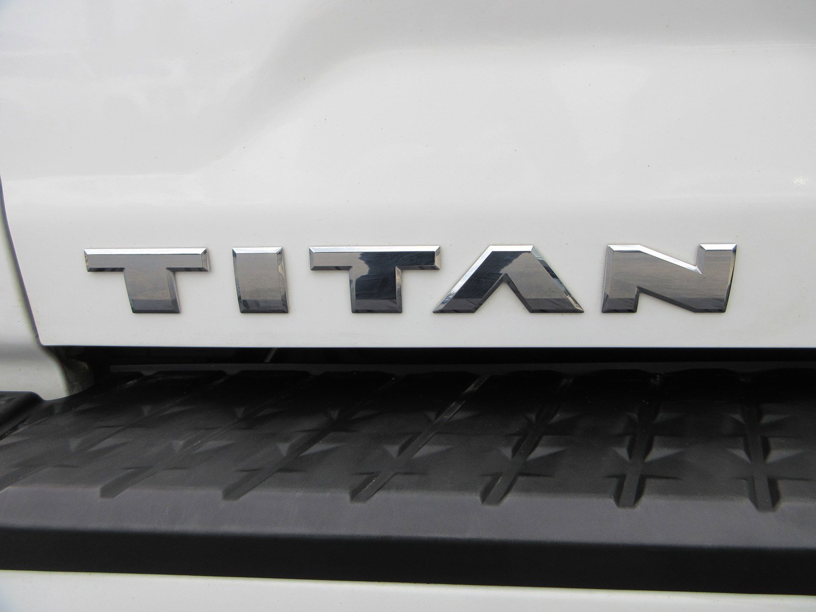 2017 Nissan Titan PRO-4X