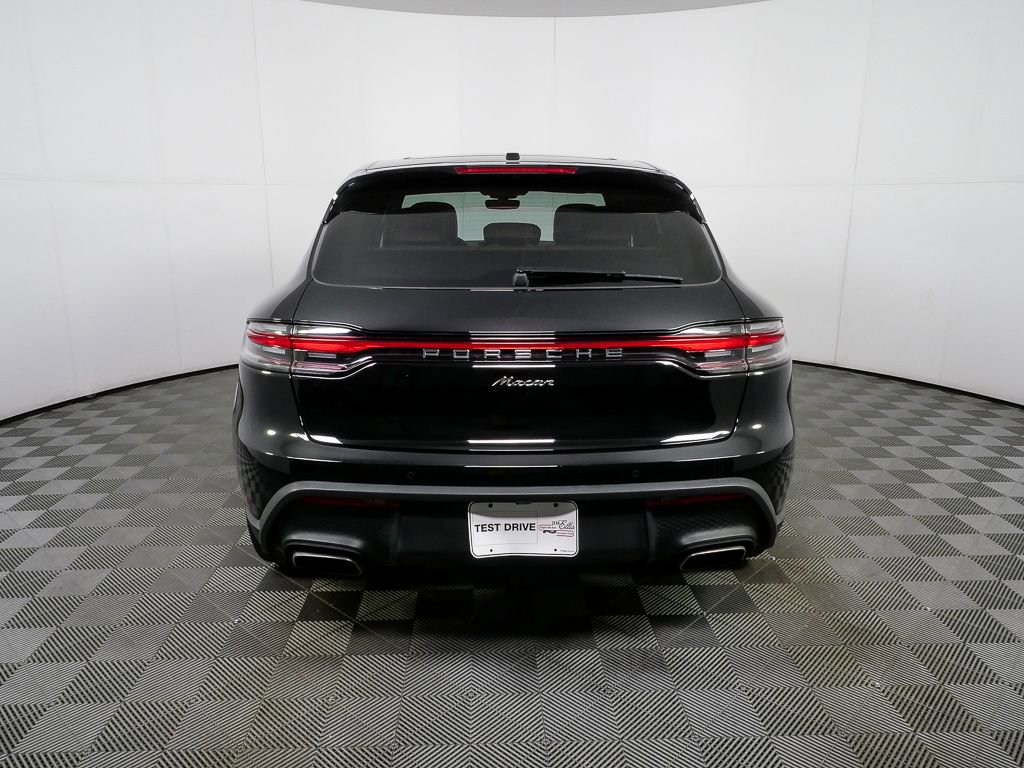 2023 Porsche Macan Turbo