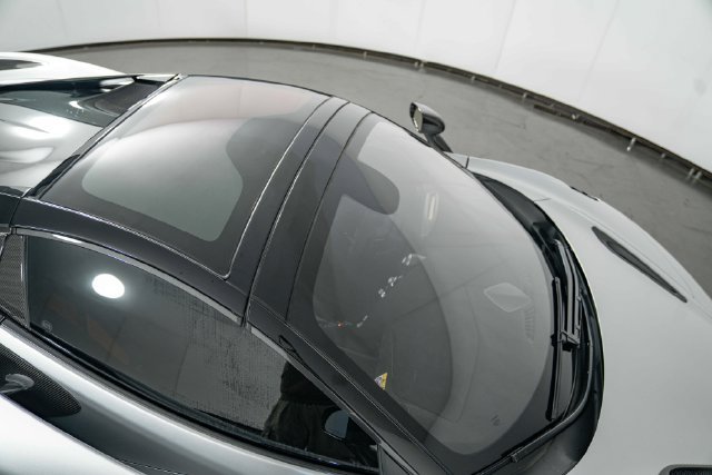 Used 2022 McLaren 765LT photo 32