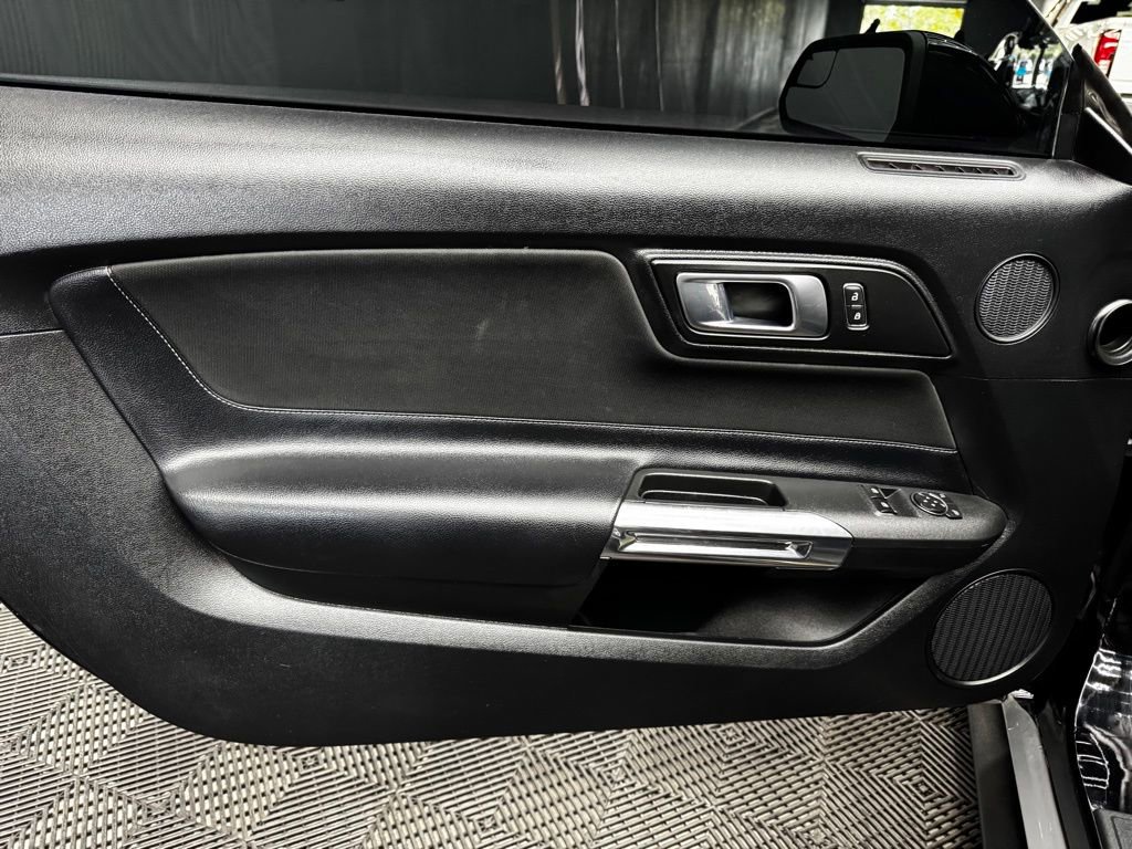 2020 Ford Mustang Coupe