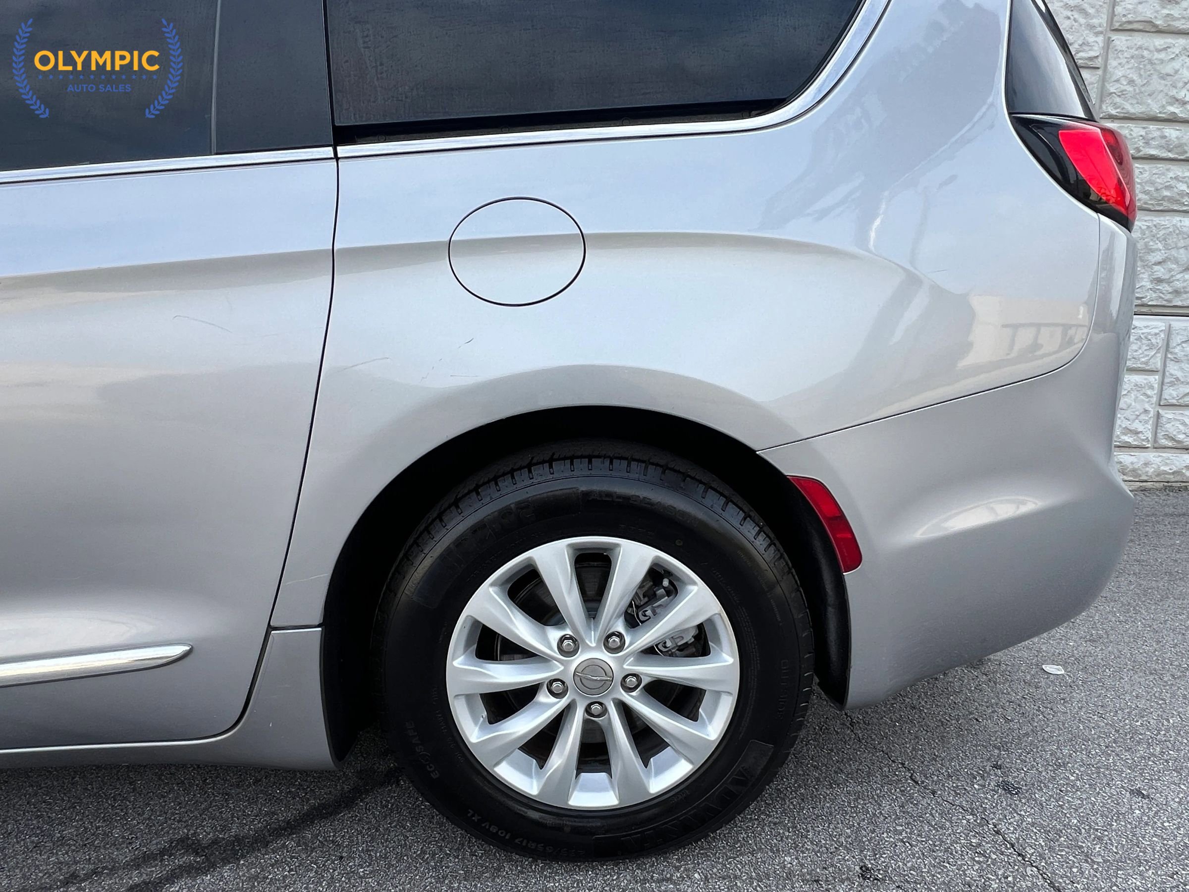 2017 Chrysler Pacifica Touring-L