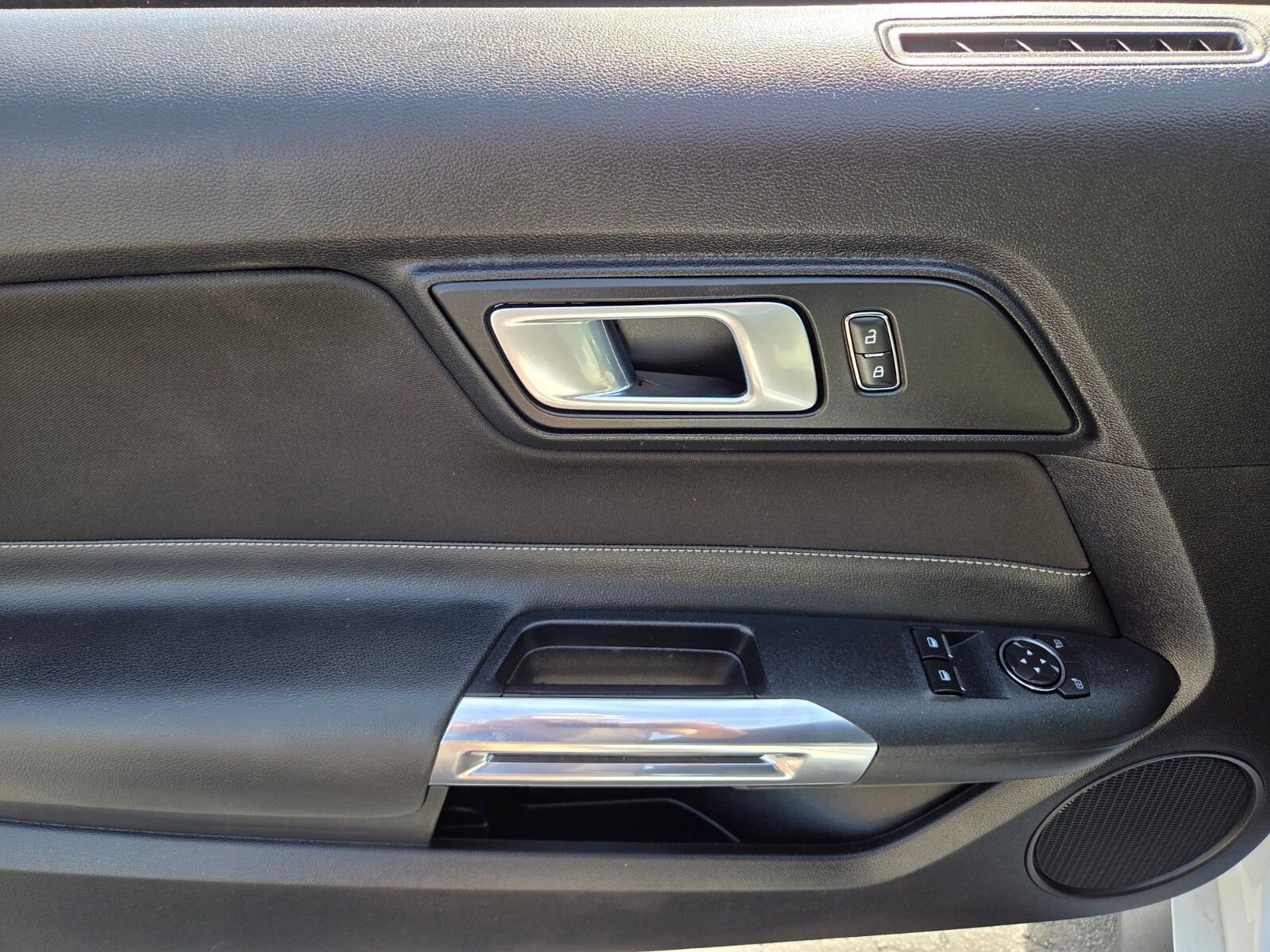 2020 Ford Mustang Coupe