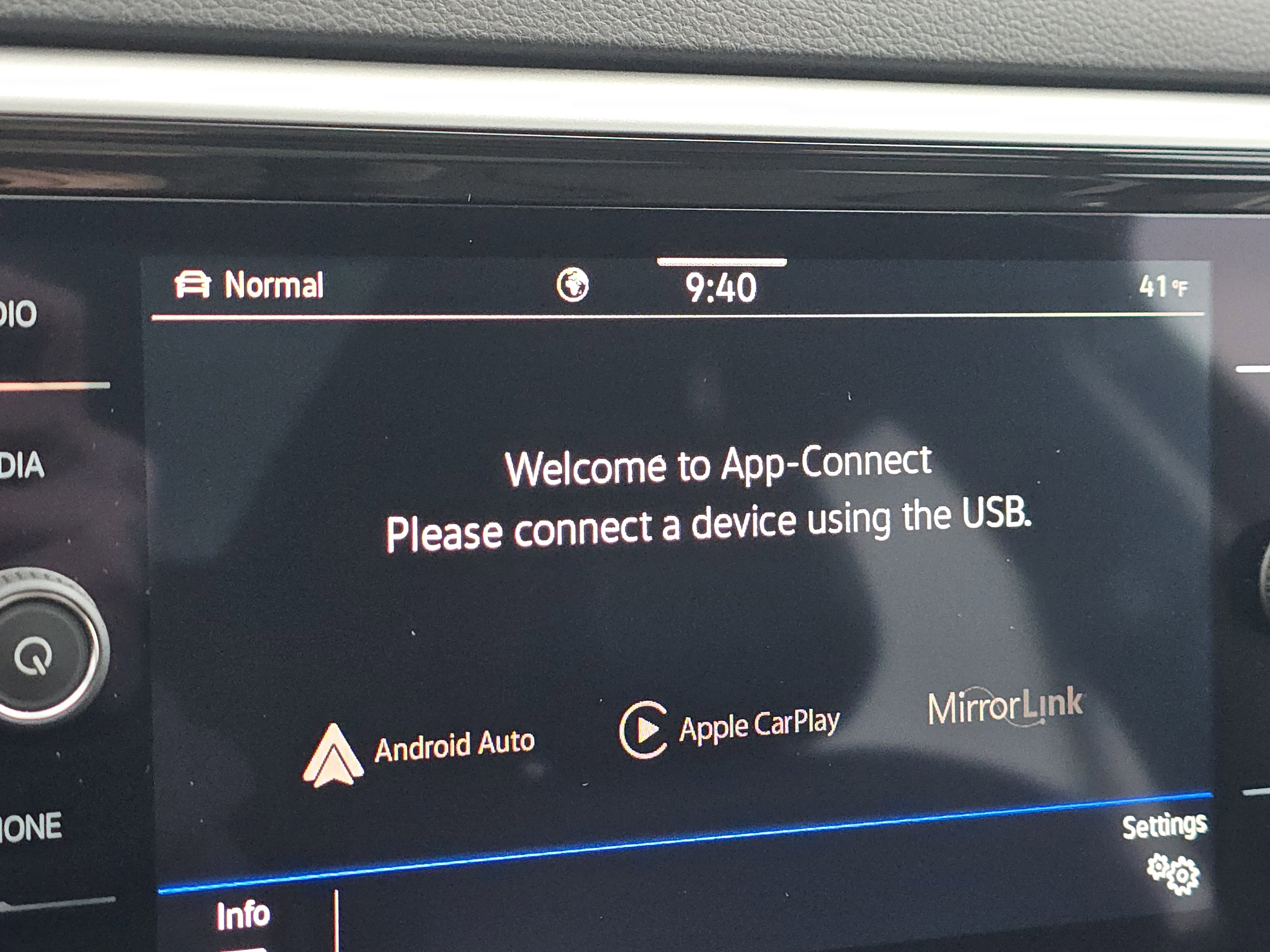 2023 Volkswagen Atlas SEL Premium