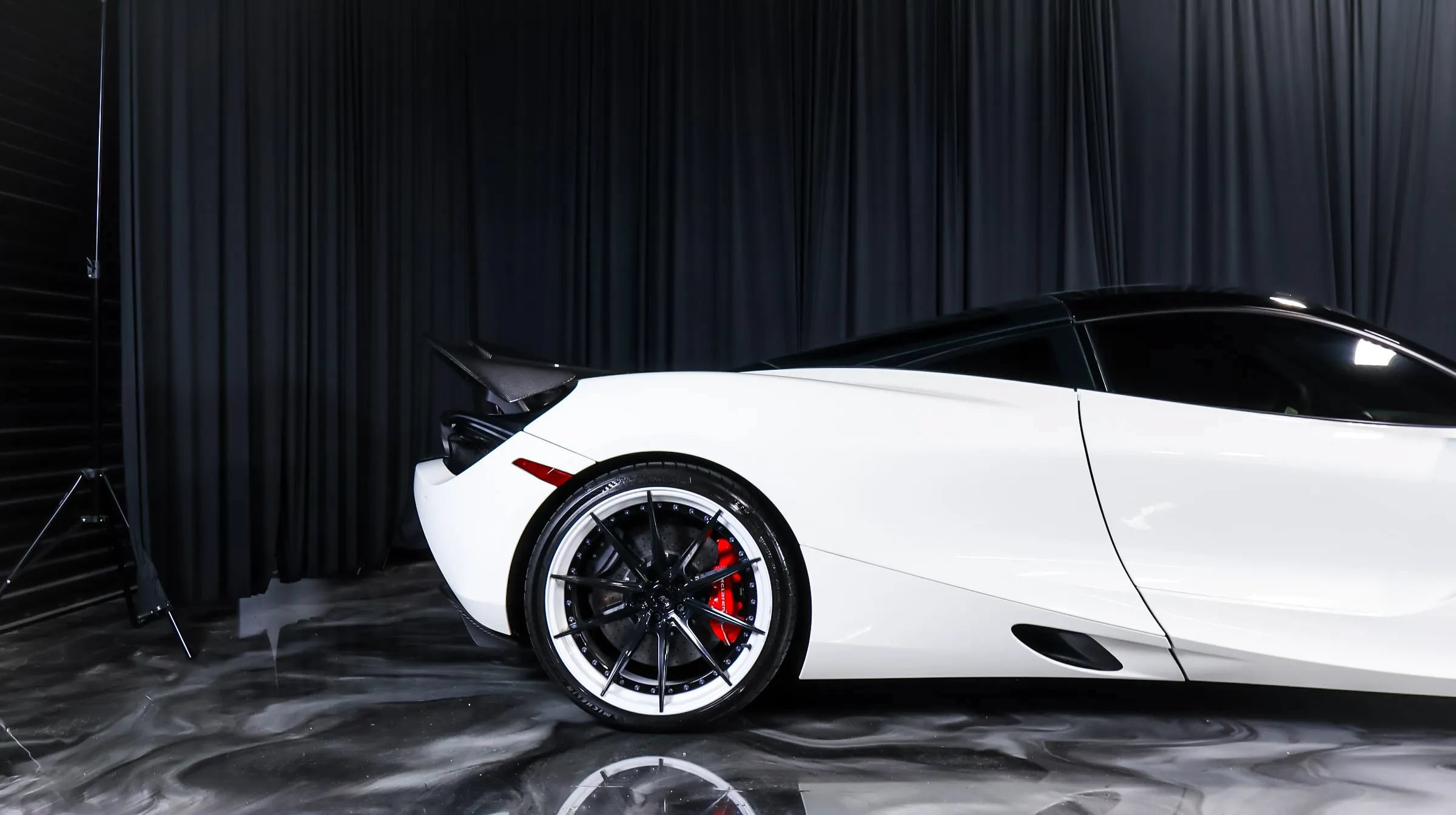 Used 2018 McLaren 720S Performance photo 6