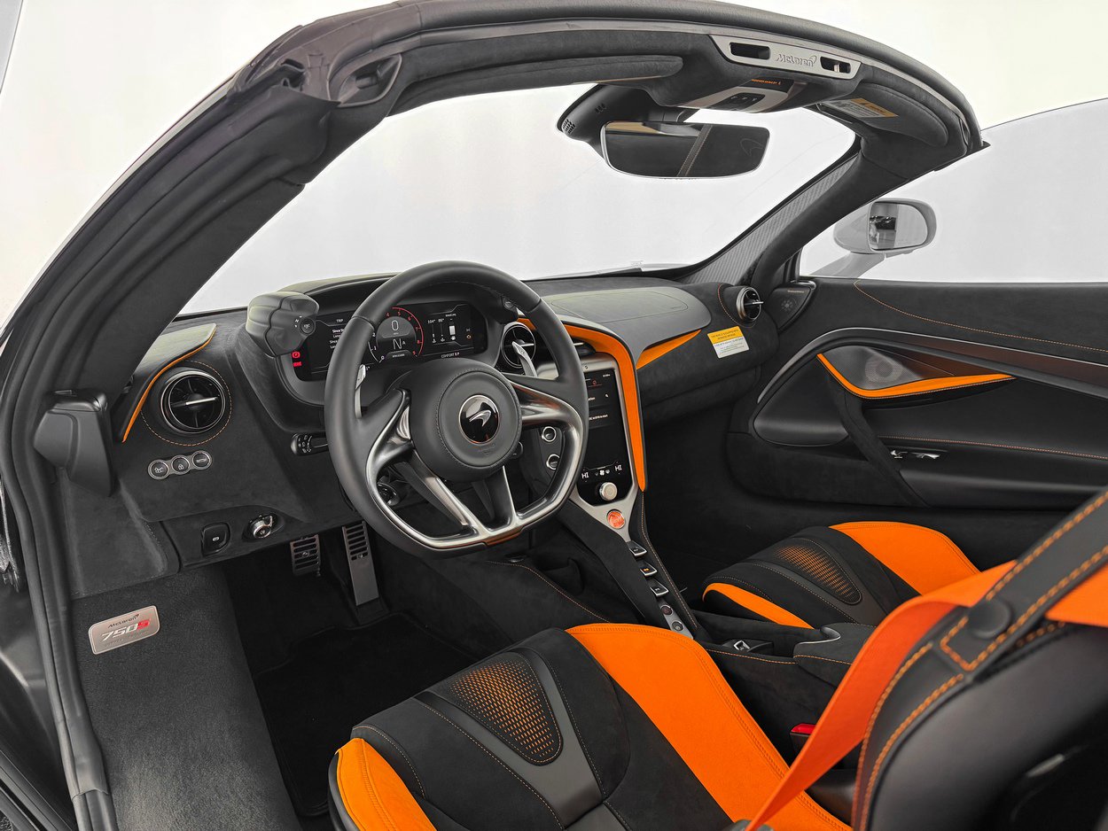 Used 2026 McLaren 750S Spider photo 16