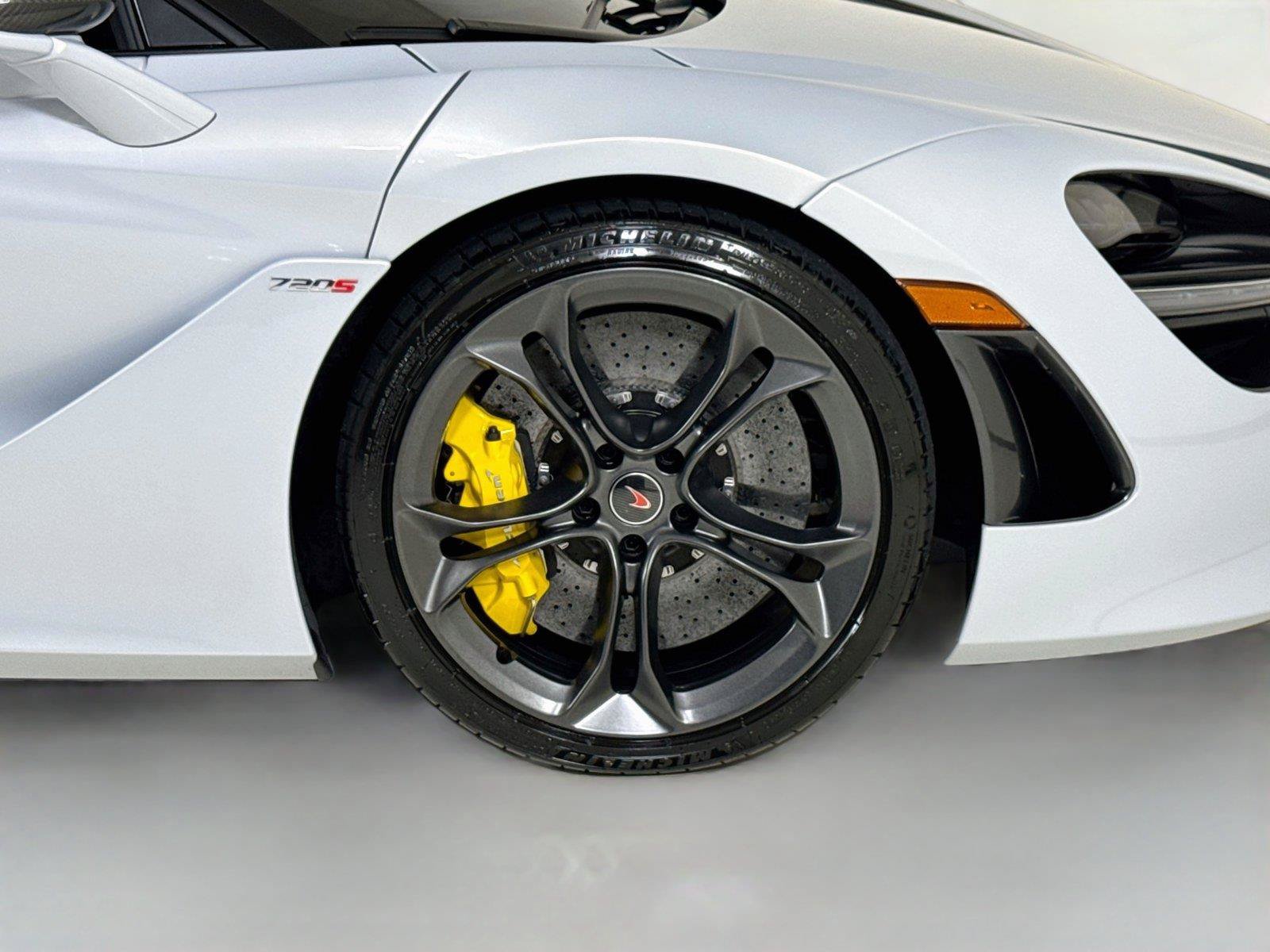 Used 2018 McLaren 720S Performance photo 33