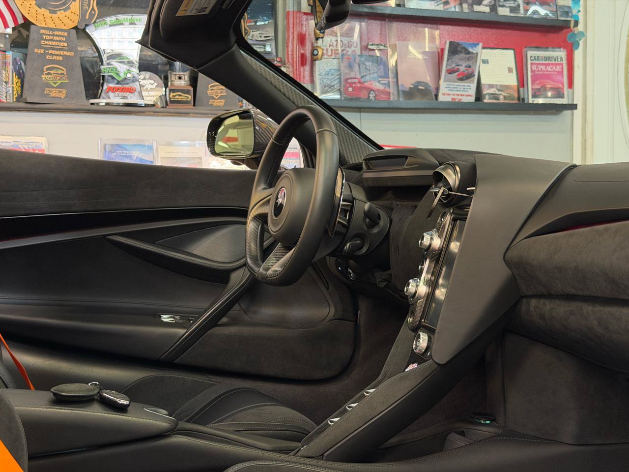 Used 2022 McLaren 720S Performance photo 27
