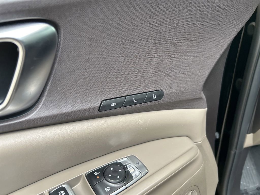 2025 Kia Carnival EX