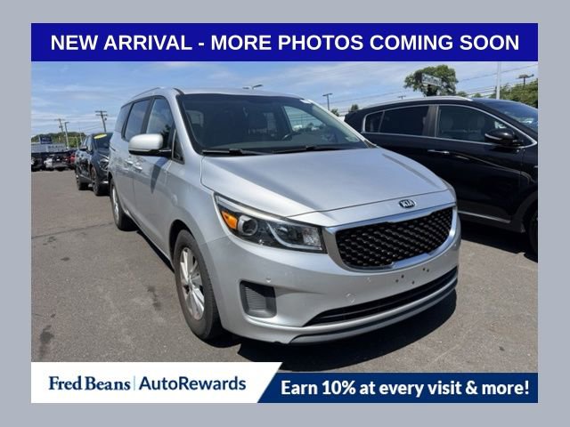 Used 2017 Kia Sedona LX w/ LX Essentials Premium Package