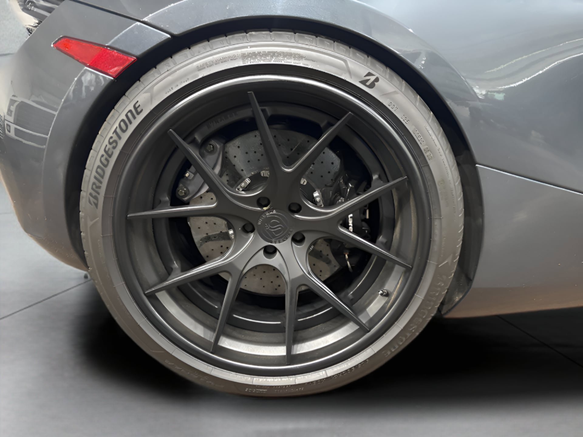 Used 2018 McLaren 720S photo 20