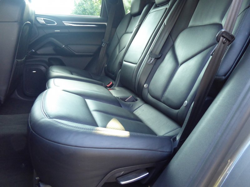 2014 Porsche Cayenne GTS