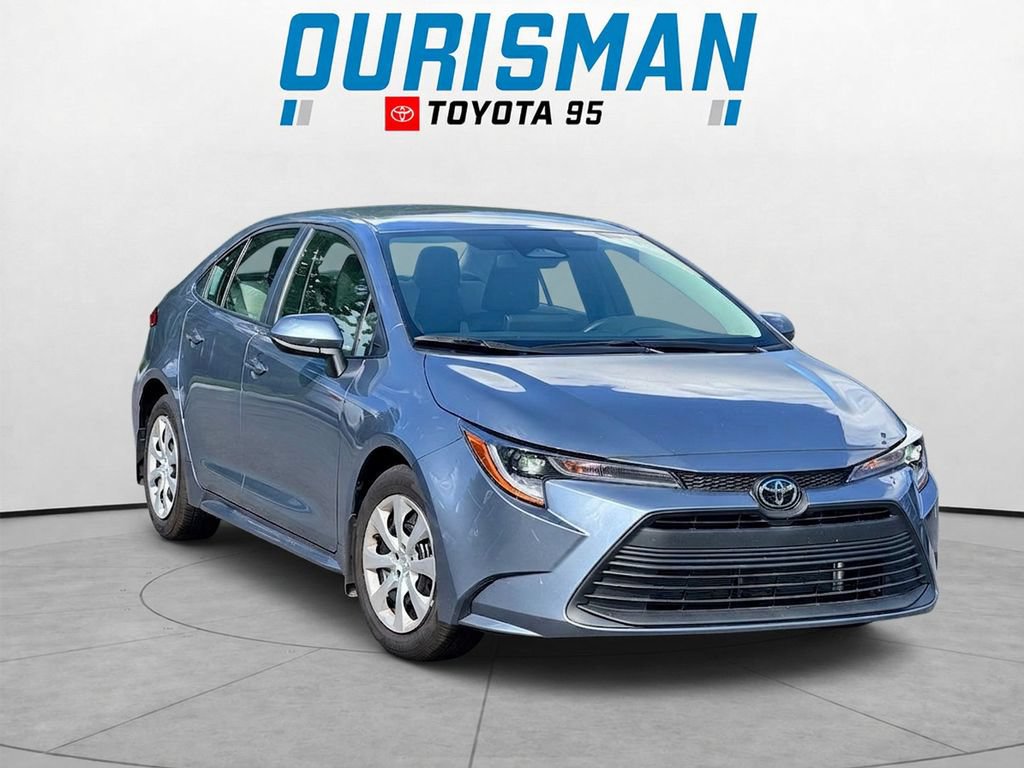 Used 2025 Toyota Corolla LE