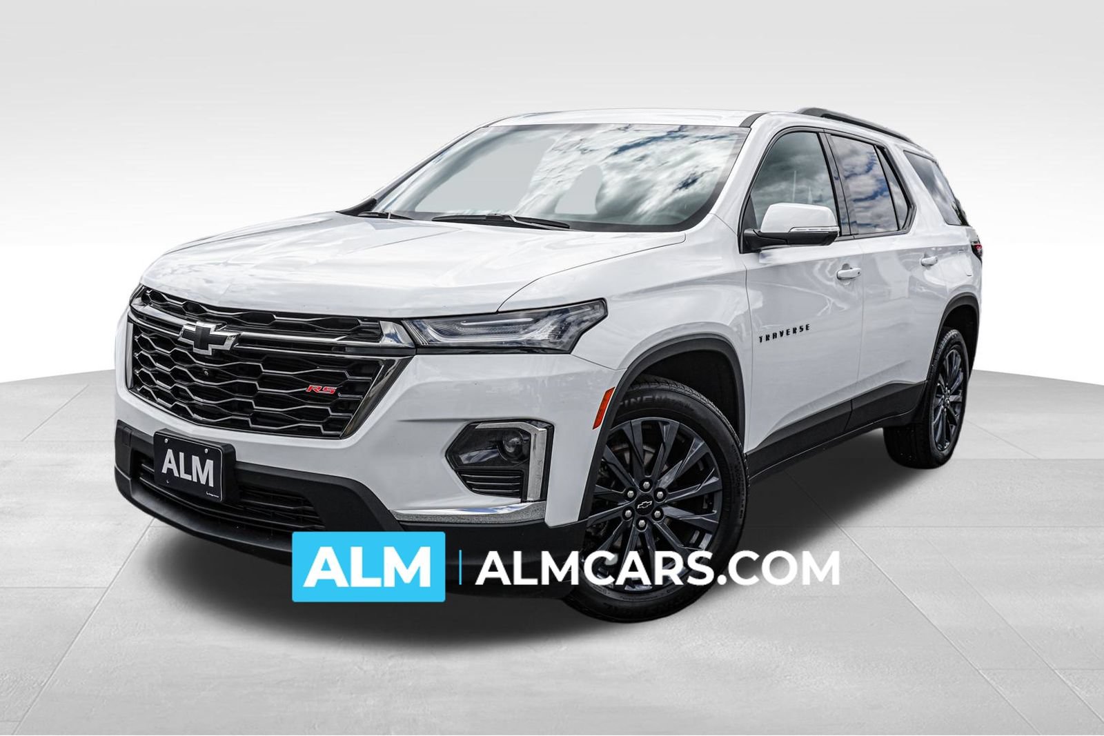 Used 2023 Chevrolet Traverse RS
