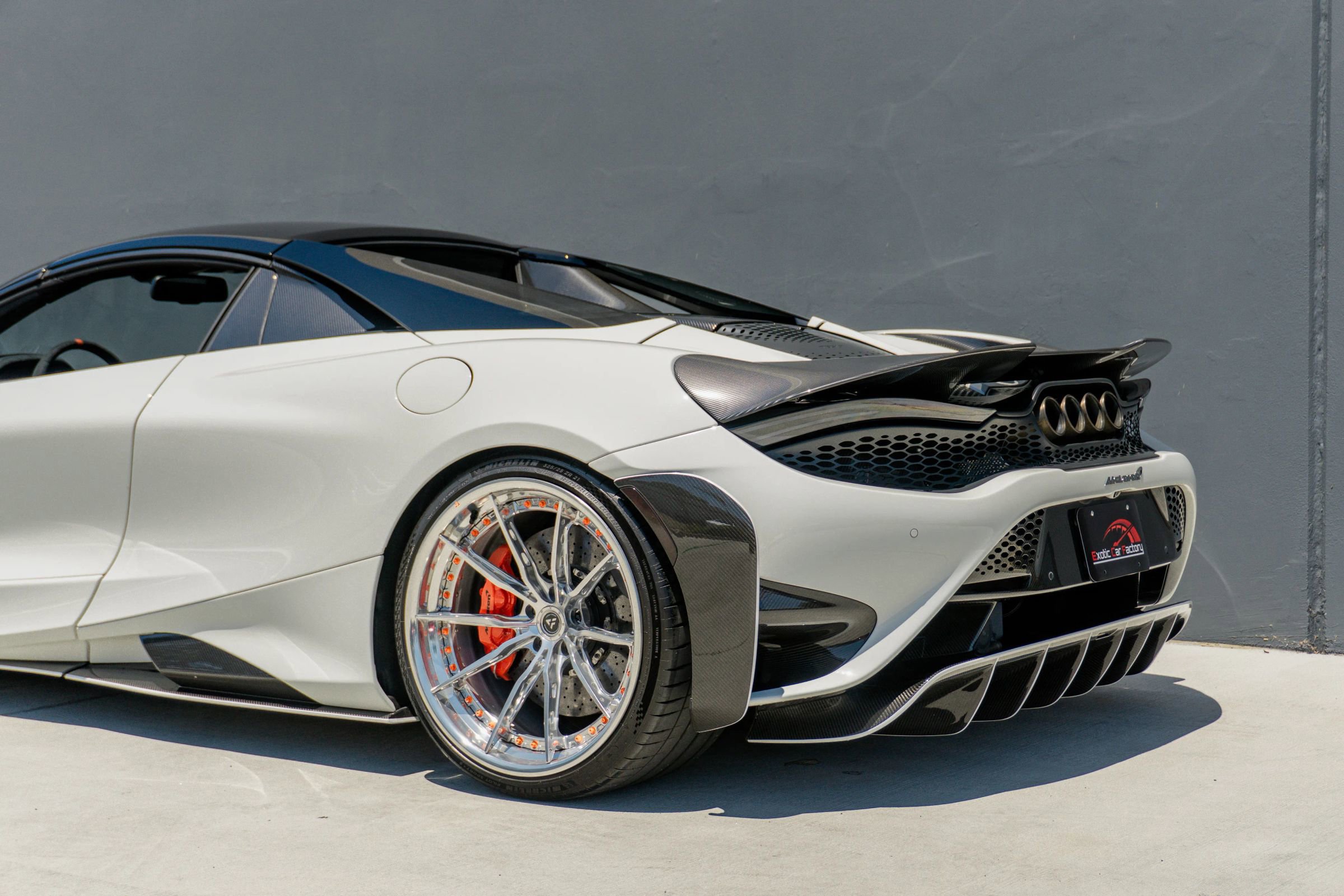 Used 2022 McLaren 765LT photo 26