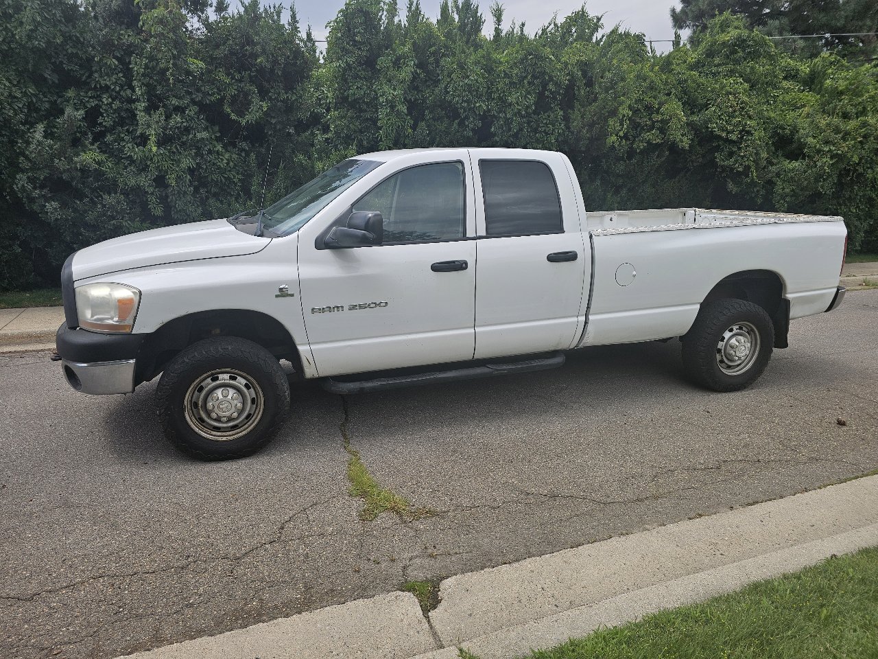 Used 2006 Dodge Ram 2500 Truck ST w/ Trailer Tow Group