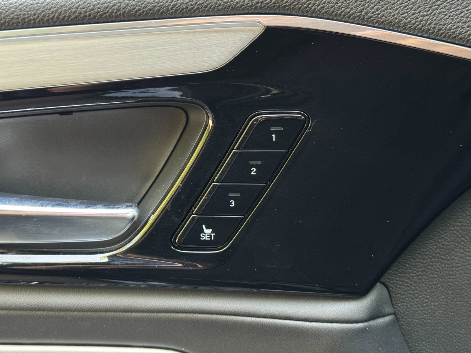 2023 Acura MDX FWD w/ Technology Package