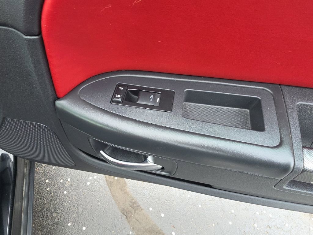 2014 Dodge Challenger SXT Plus