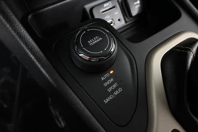 2017 Jeep Cherokee Sport