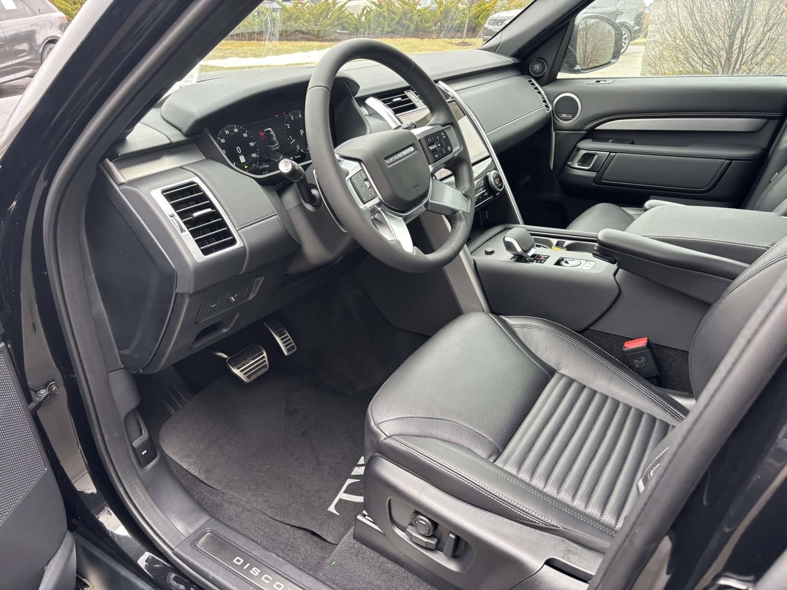 2026 Land Rover Discovery Dynamic SE