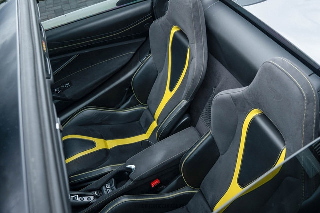 Used 2020 McLaren 720S Performance photo 45