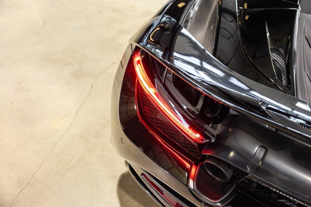 Used 2020 McLaren 720S Spider photo 20