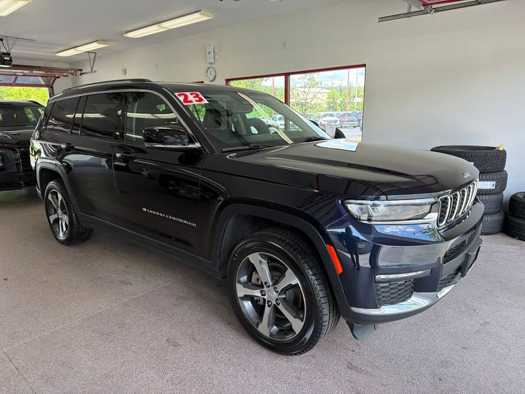 Certified 2023 Jeep Grand Cherokee L Limited w/ Trailer Tow Group (B)