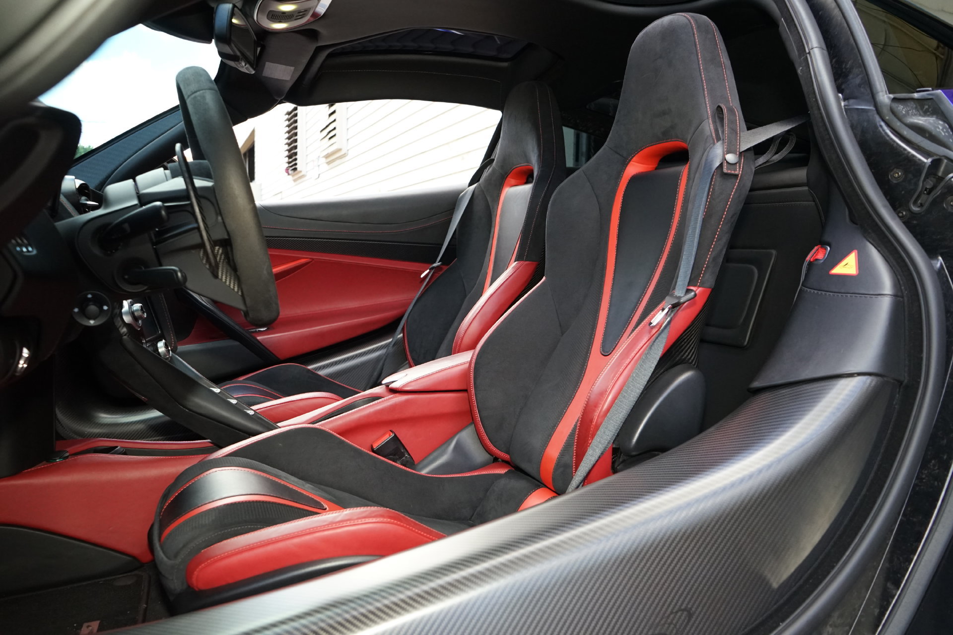 Used 2018 McLaren 720S Performance photo 22