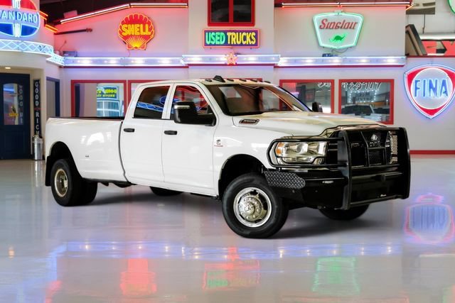 Used 2024 RAM 3500 Tradesman w/ Chrome Appearance Group