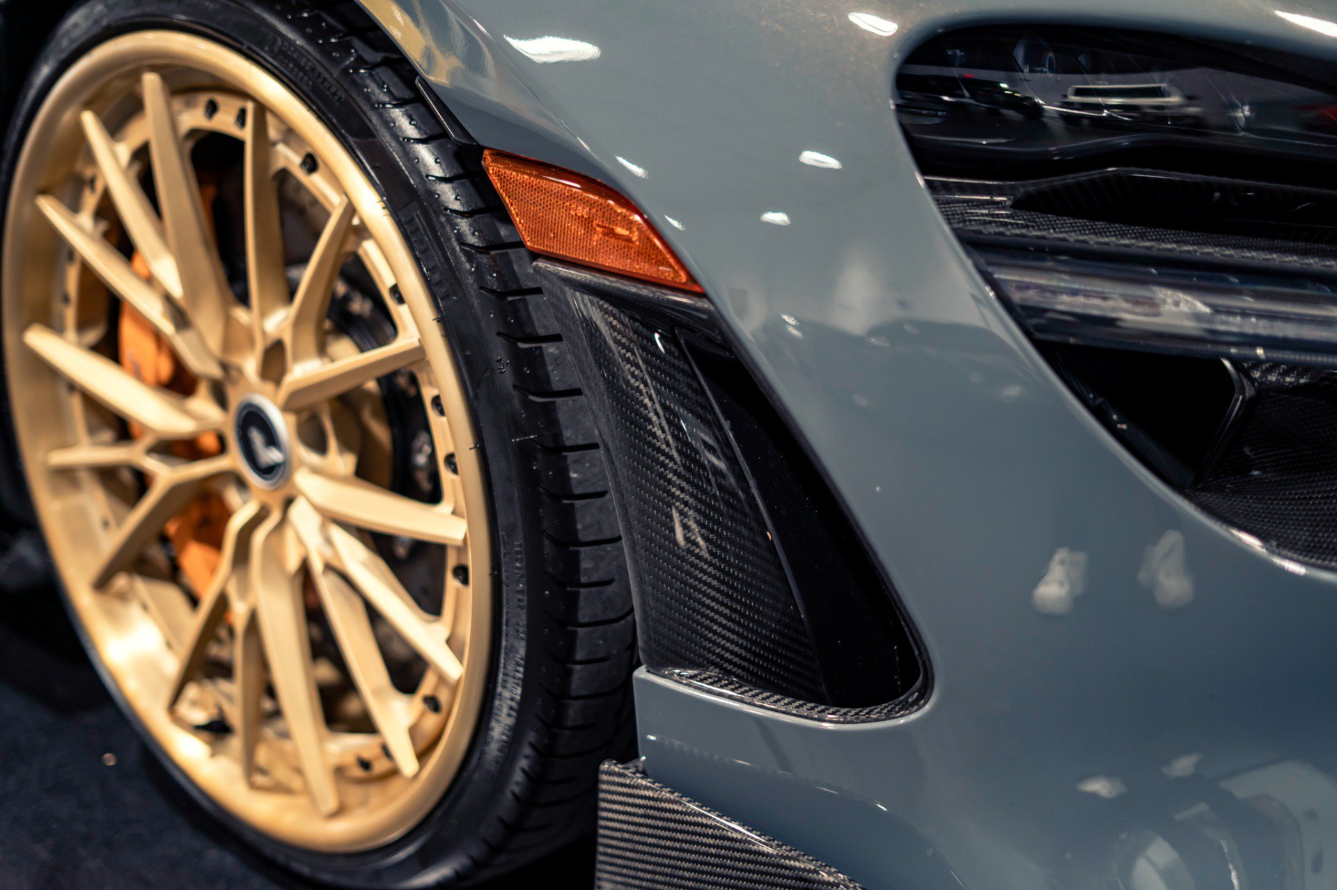 Used 2021 McLaren 765LT photo 9
