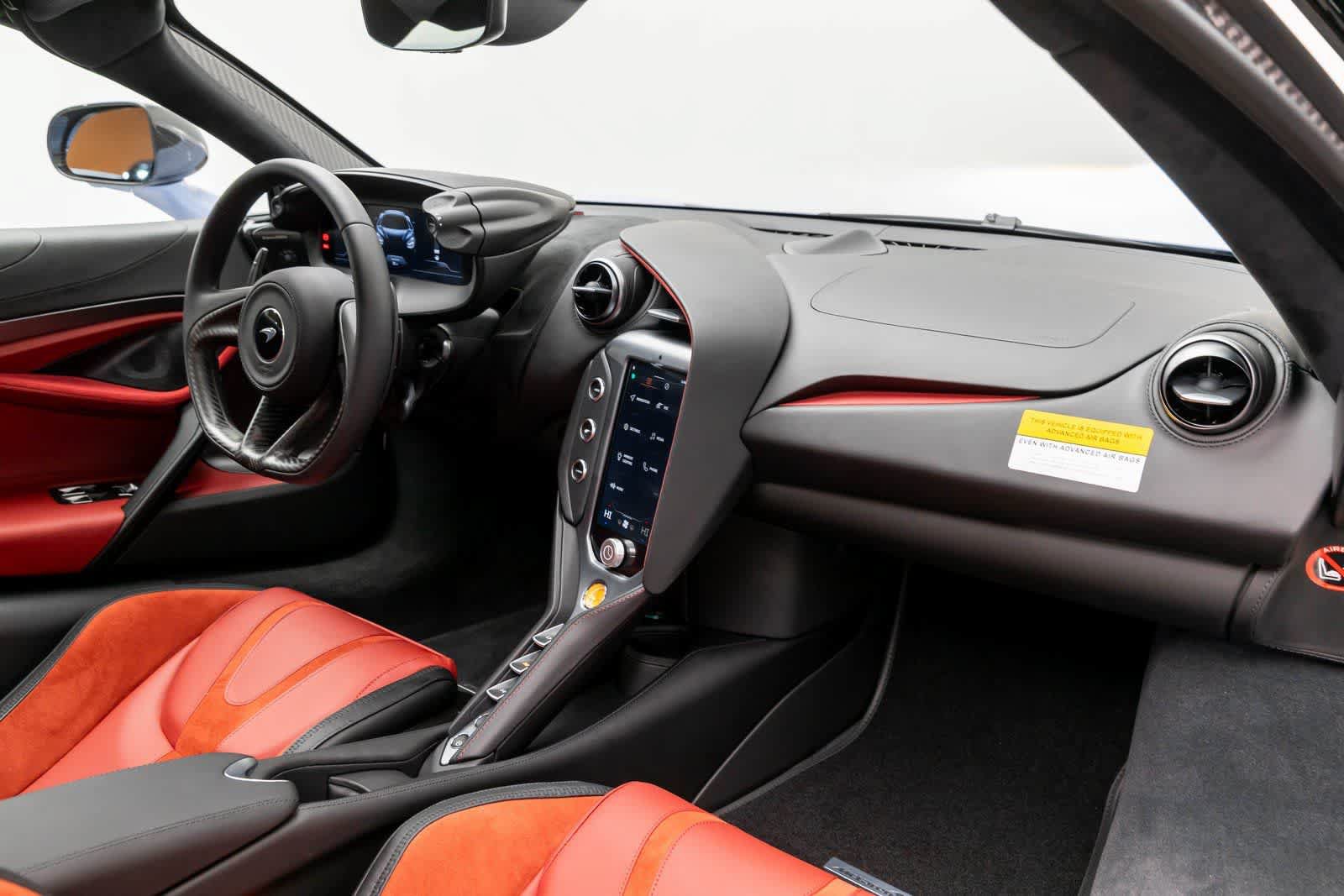 New 2026 McLaren 750S photo 39