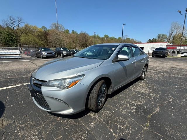 Used 2016 Toyota Camry SE w/ Moonroof Package