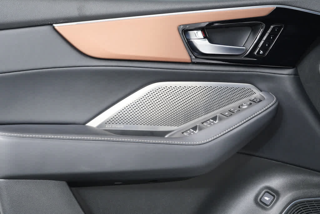 2022 Acura MDX FWD w/ Technology Package