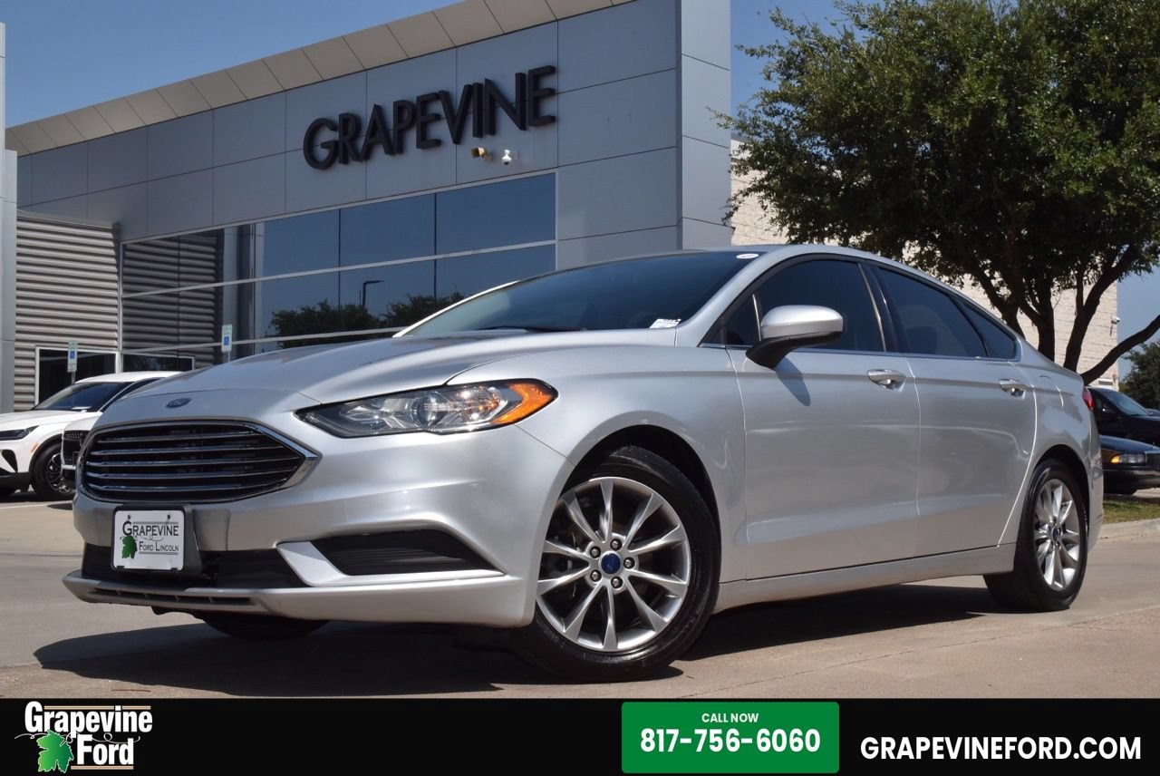 Used 2017 Ford Fusion SE w/ Fusion SE Technology Package