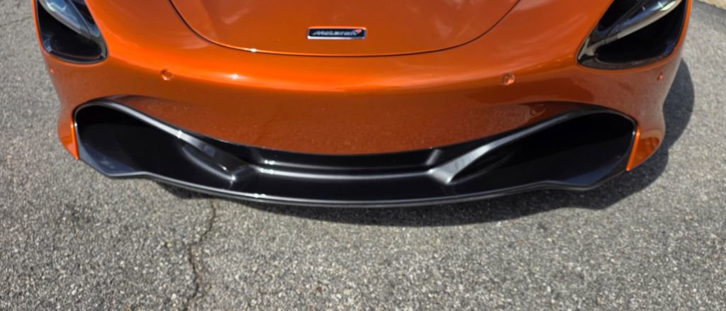 Used 2018 McLaren 720S Performance photo 18
