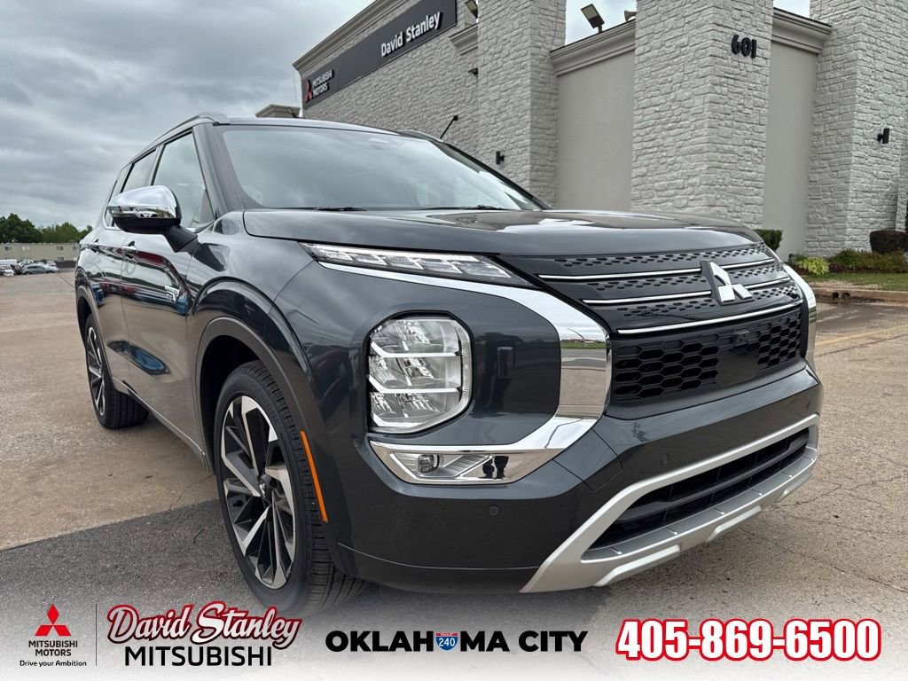 New 2025 Mitsubishi Outlander SEL