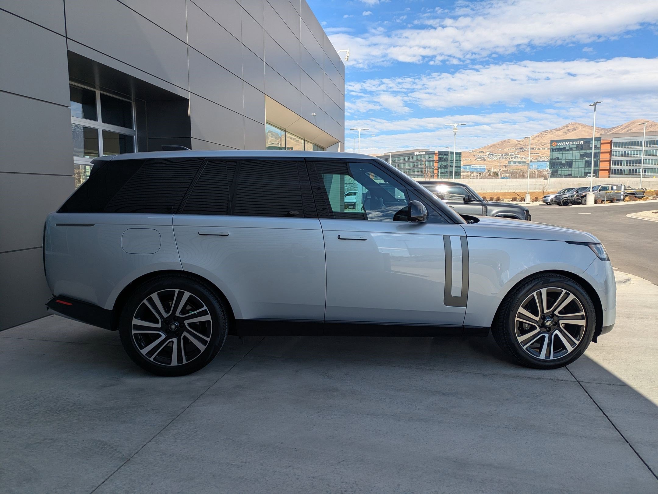 2023 Land Rover Range Rover SE