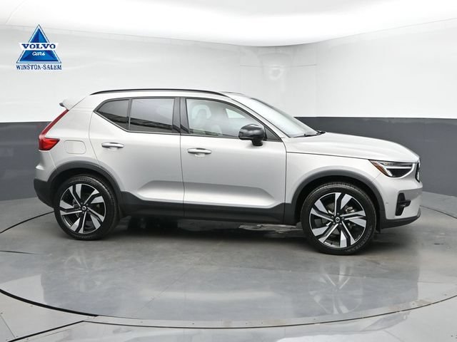 Used 2023 Volvo XC40 B5 Plus w/ Protection Package Premier