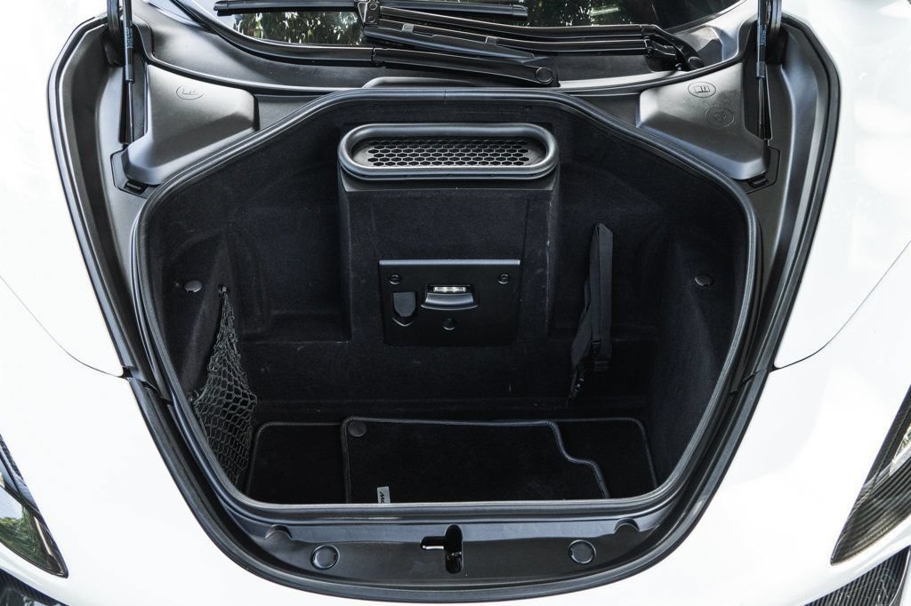 Used 2018 McLaren 720S Performance photo 26