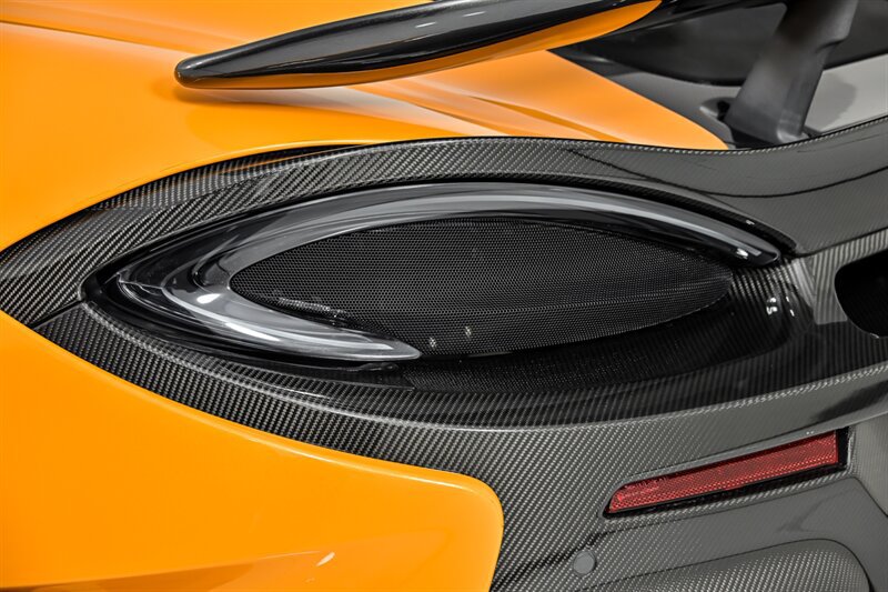 Used 2019 McLaren 600LT photo 19