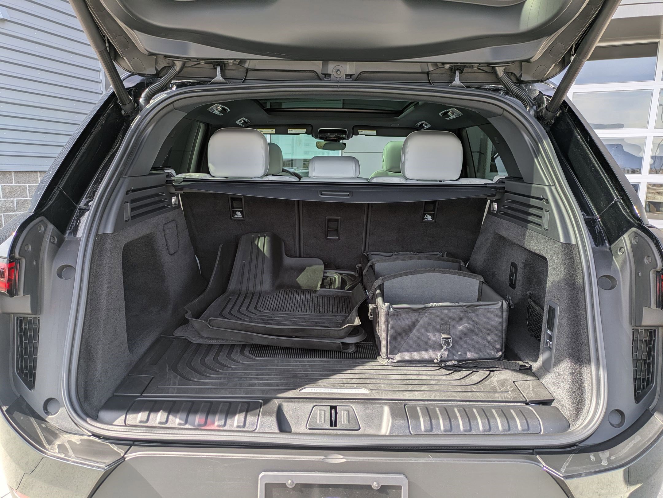 2025 Land Rover Range Rover Sport S