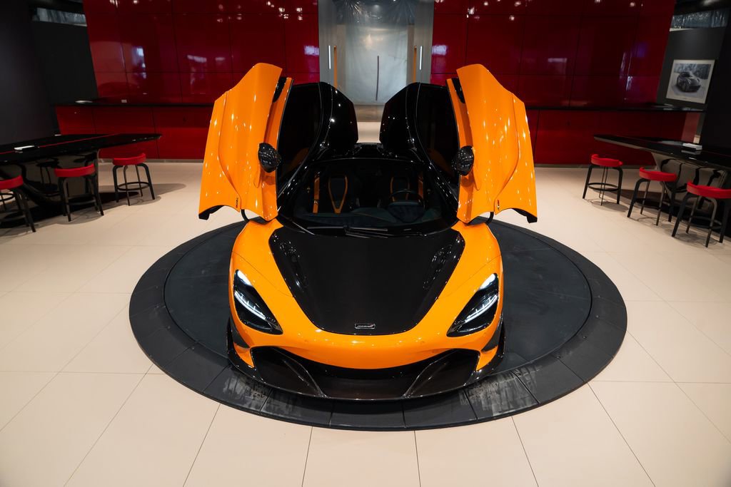 Used 2018 McLaren 720S photo 38