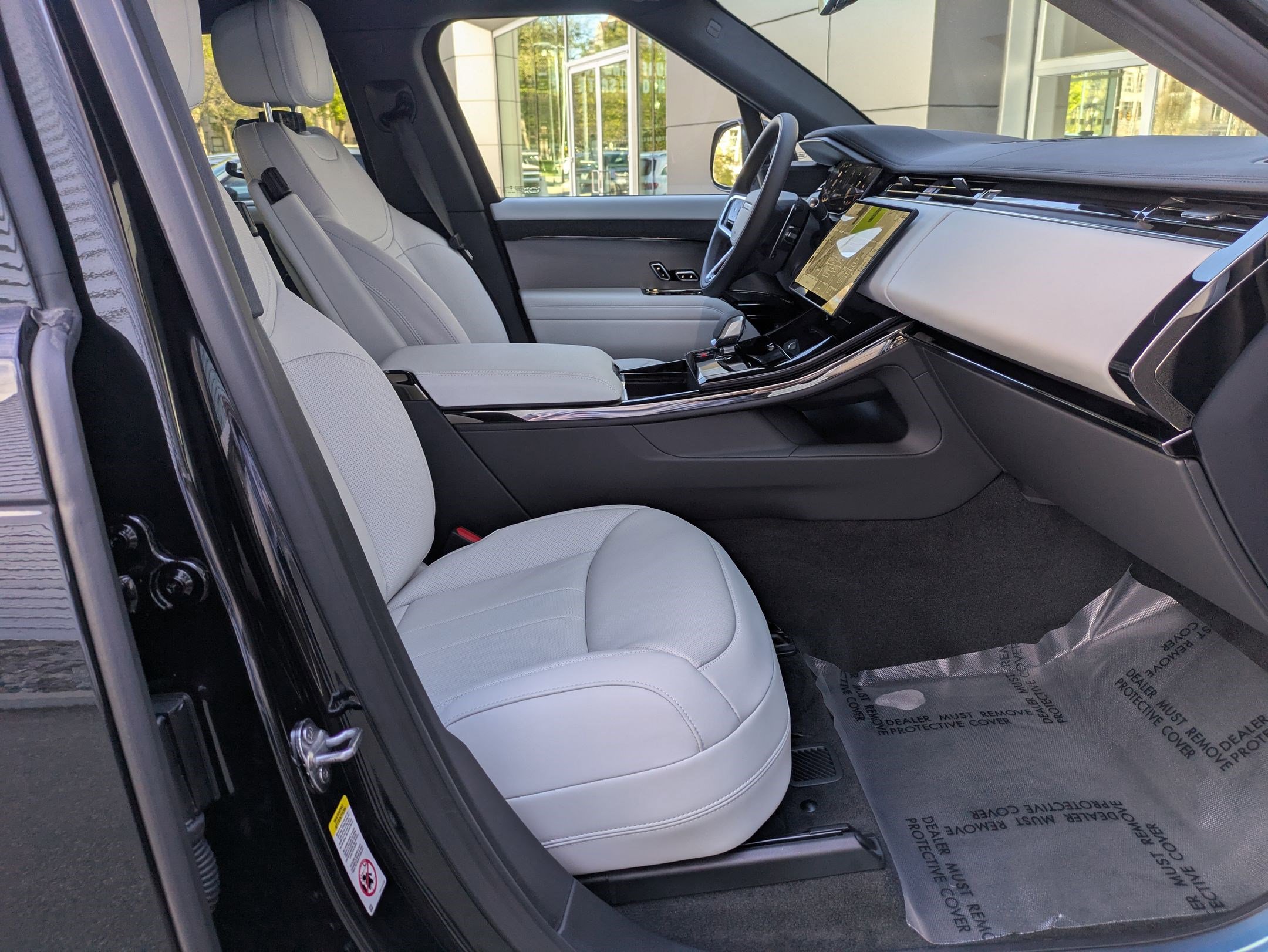 2026 Land Rover Range Rover Sport SE